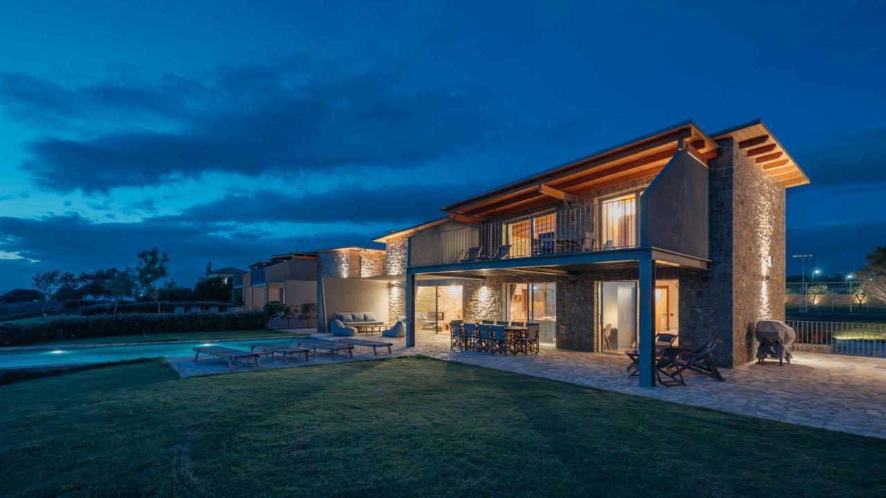 Real Life Homes Luxurious Seafront Villas Each With Their Own Private Pools Korakokhórion Exterior foto
